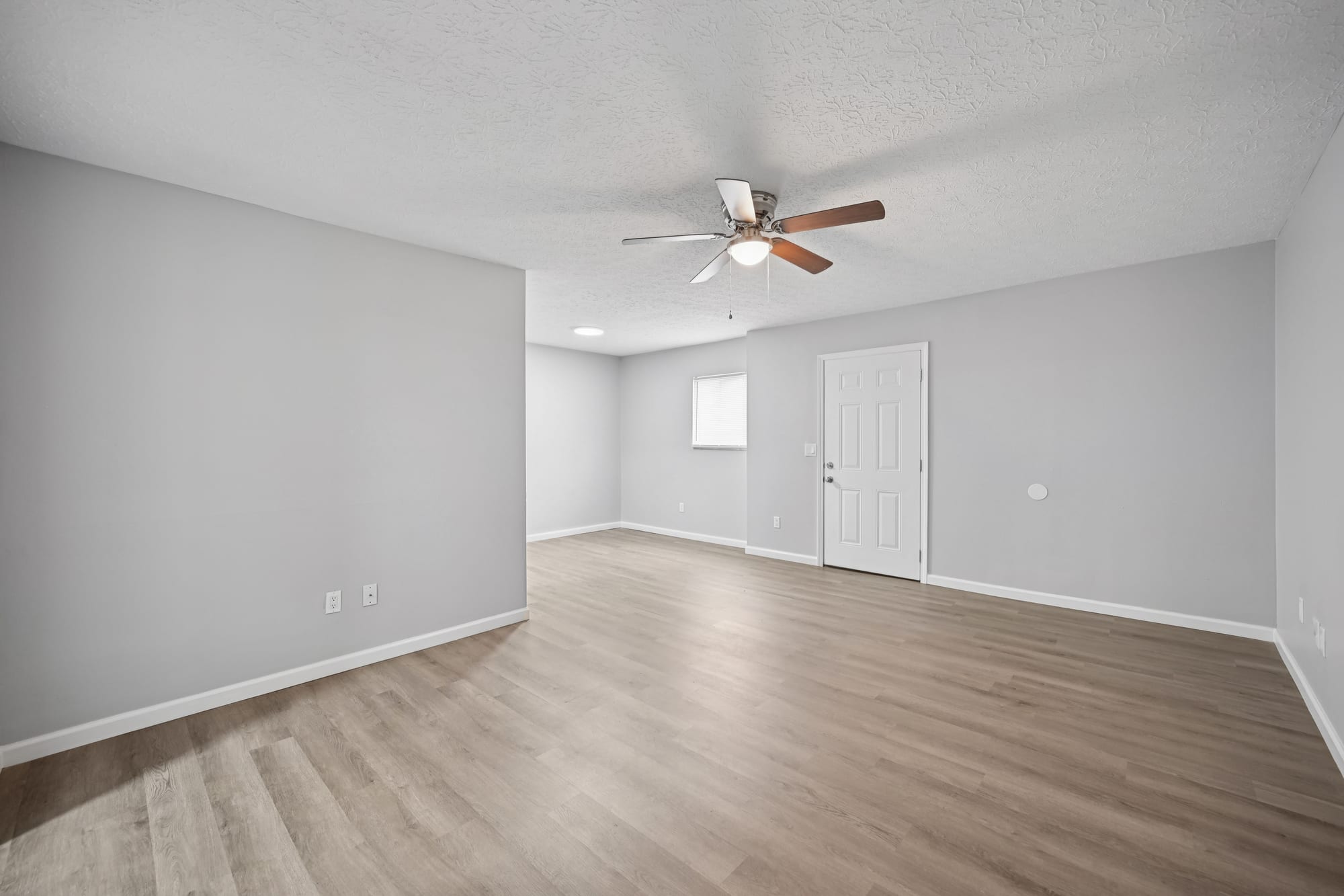 Living Room — 1 bed / 1 bath apartment at Cleve Royale (photo 1)
