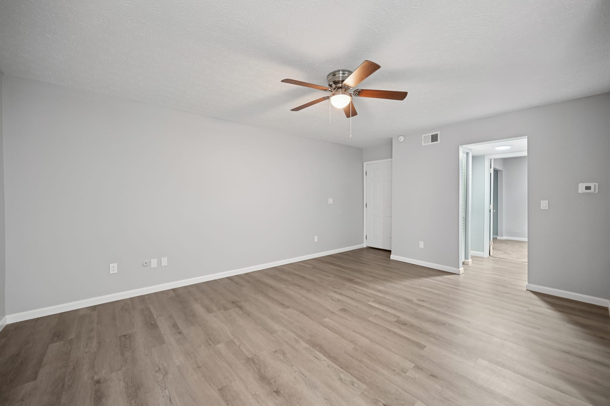 Living Room — 1 bed / 1 bath apartment at Cleve Royale (photo 3)