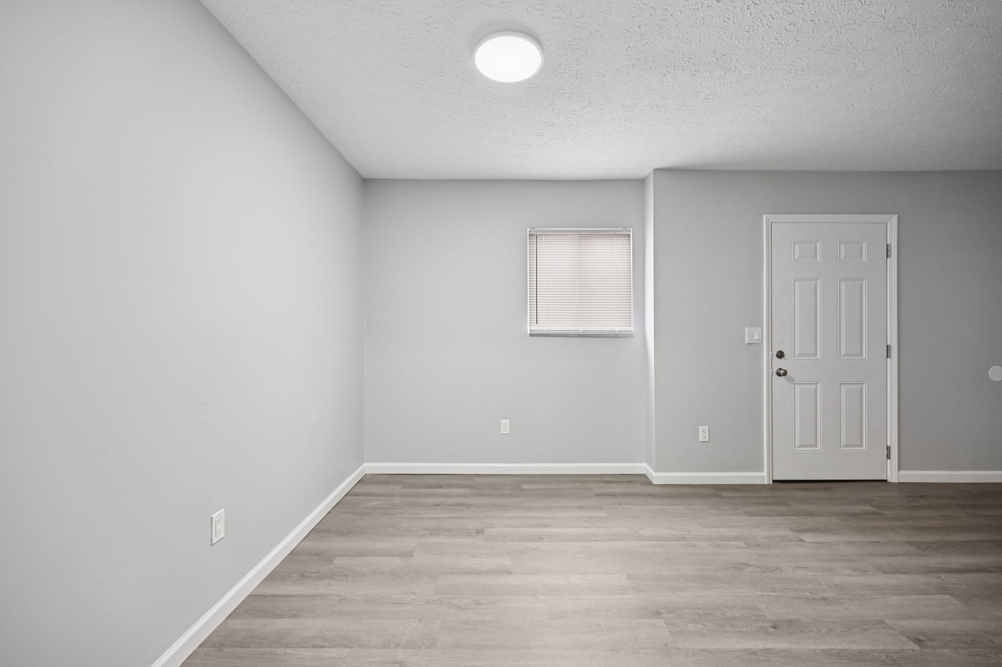 Living Room — 1 bed / 1 bath apartment at Cleve Royale (photo 5)