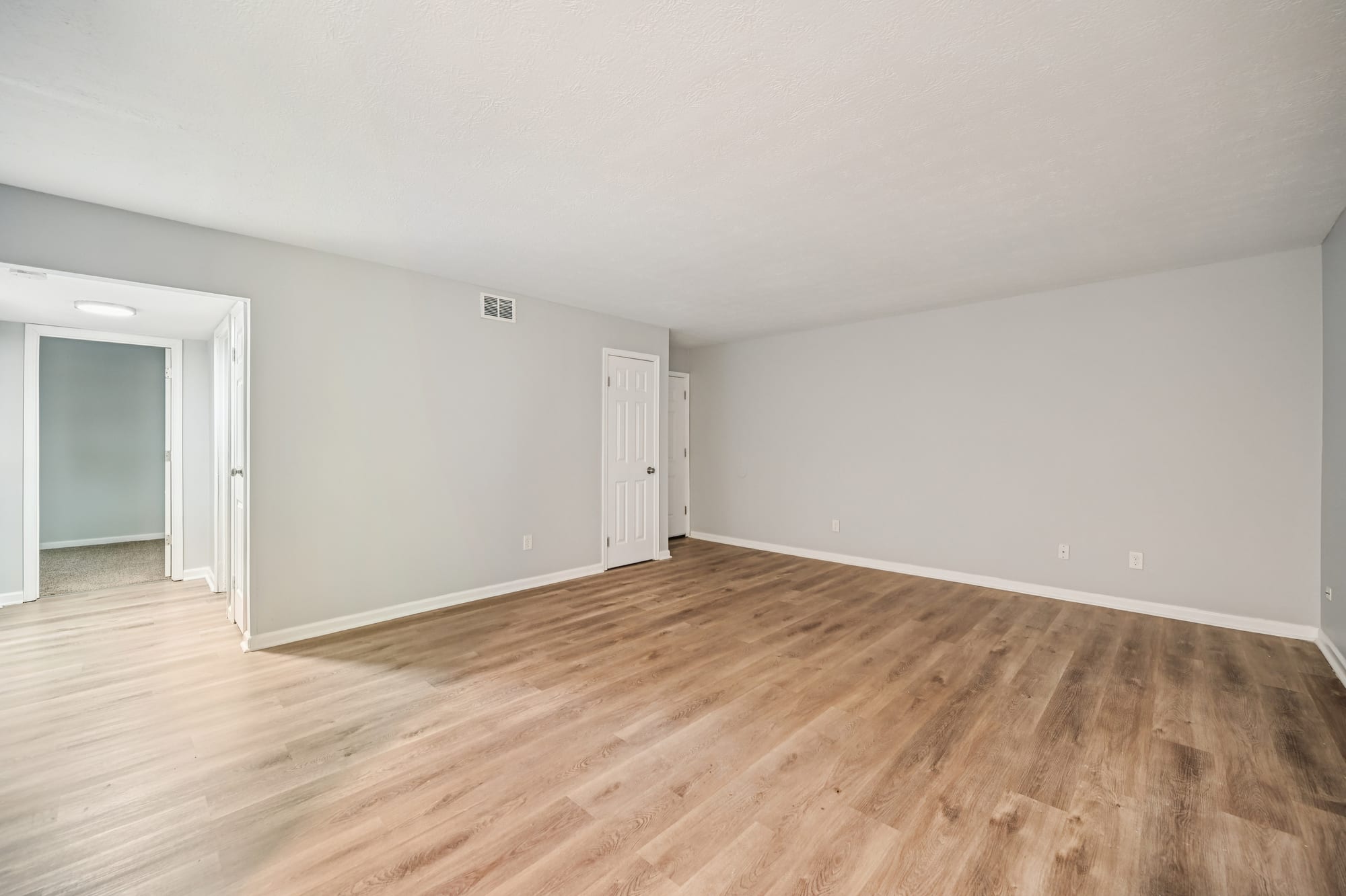 Living Room — 2 bed / 1 bath apartment at Cleve Royale (photo 3)